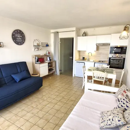 Georges De Didonne - Vue Pour Ce Cosy En Rez-de-chaussee سان-جورج-دي-ديدون