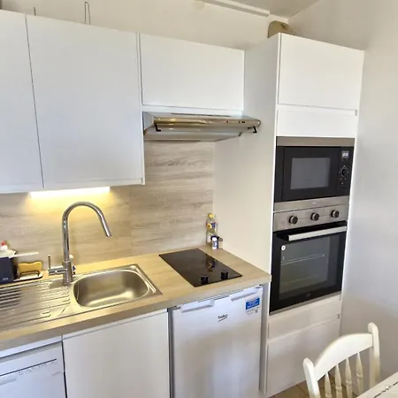 Georges De Didonne - Vue Pour Ce Cosy En Rez-de-chaussee